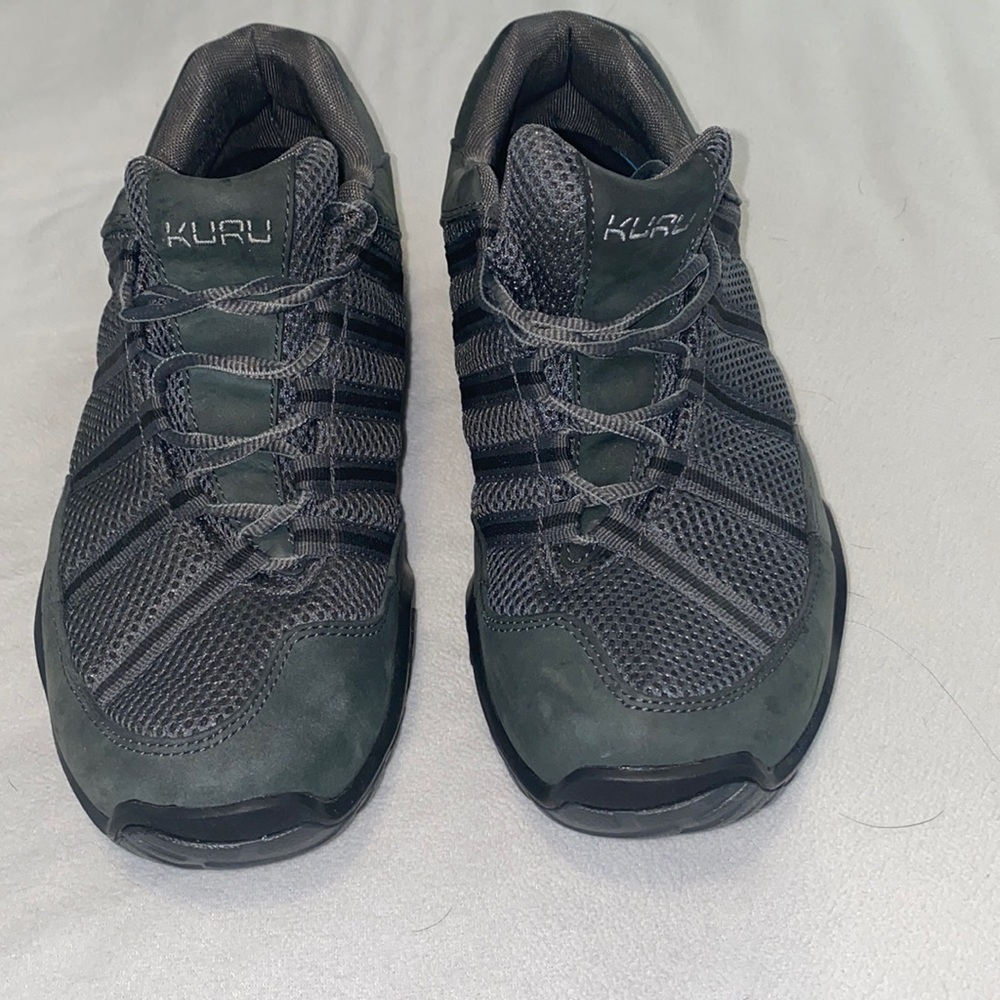 Kuru Chicane size 11 WIDE. Very Lightly used, smoke free. Excellent condition